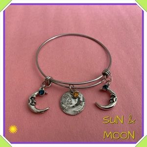🆕✅ EXPANDABLE WIRE BRACELET SUN AND MOON CHARMS